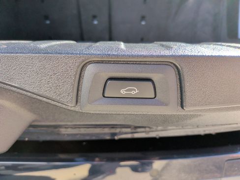 Certified 2023 BMW X5 xDrive40i w/ M Sport Package image 42