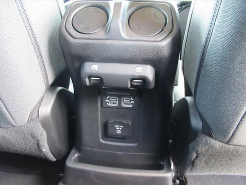 Used 2025 Jeep Wrangler Unlimited Sahara w/ Safety Group AWD/4WD image 33
