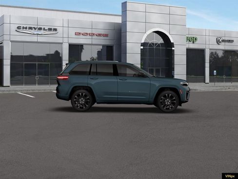 New 2026 Jeep Grand Cherokee Limited AWD/4WD image 9