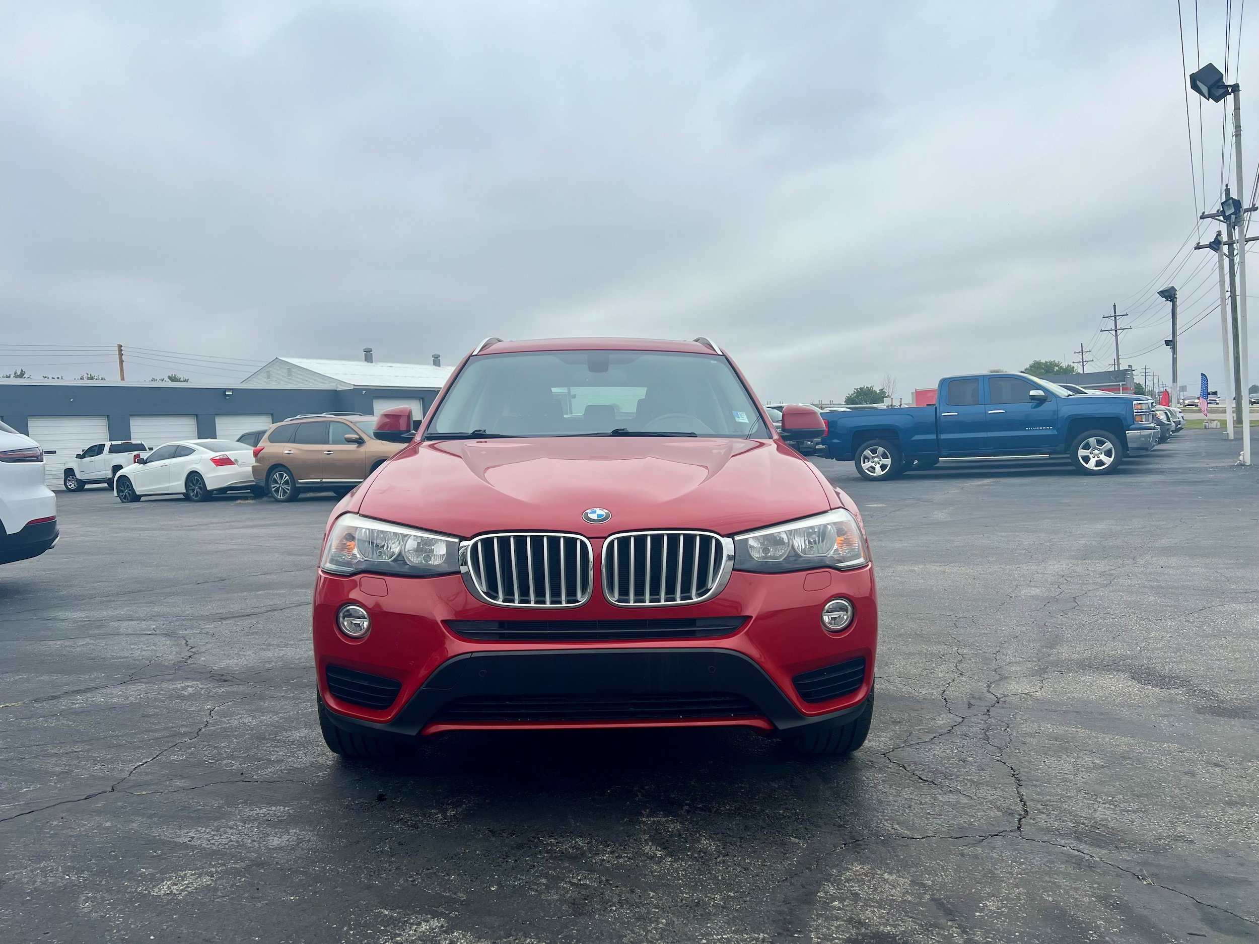 Used 2017 BMW X3 xDrive28i AWD/4WD image 2