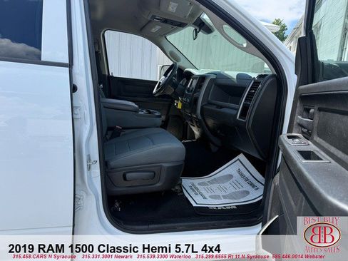 Used 2019 RAM 1500 Express w/ Express Value Package AWD/4WD image 11
