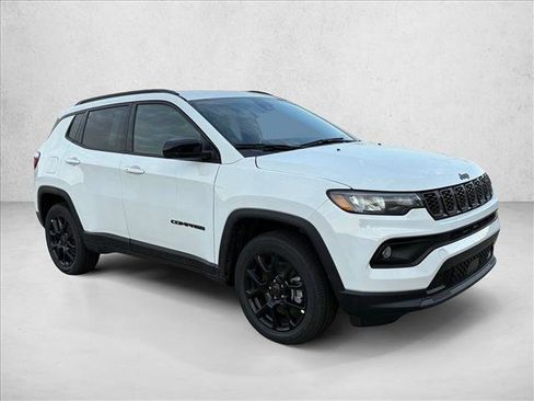 New 2026 Jeep Compass Latitude image 7