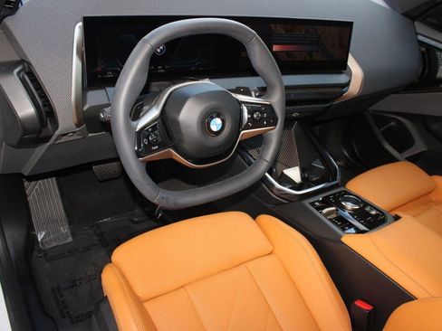 Used 2025 BMW X3 xDrive30i w/ Premium Package image 4