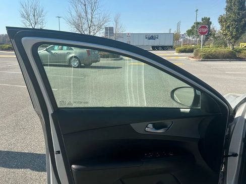 Used 2019 Kia Forte LXS image 12