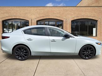 Used 2025 MAZDA MAZDA3 s FWD video 2