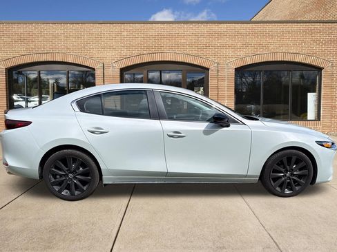 Used 2025 MAZDA MAZDA3 s FWD image 2