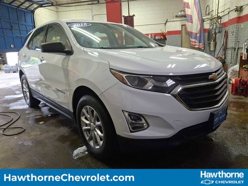 Used 2018 Chevrolet Equinox LS AWD/4WD image 1