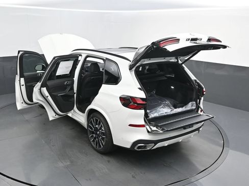 New 2026 BMW X5 xDrive40i w/ M Sport Package AWD/4WD image 54