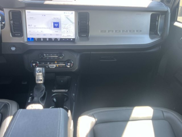 Used 2025 Ford Bronco Outer Banks AWD/4WD image 14