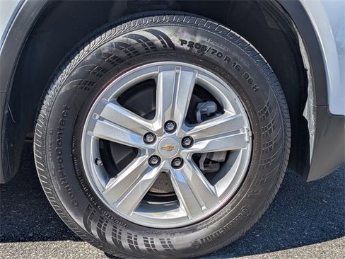 Used 2019 Chevrolet Trax LT w/ LT Convenience Package image 9