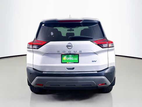Used 2023 Nissan Rogue SV image 8