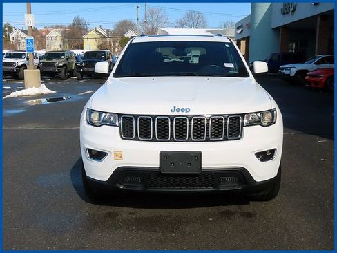 Certified 2021 Jeep Grand Cherokee Laredo image 2