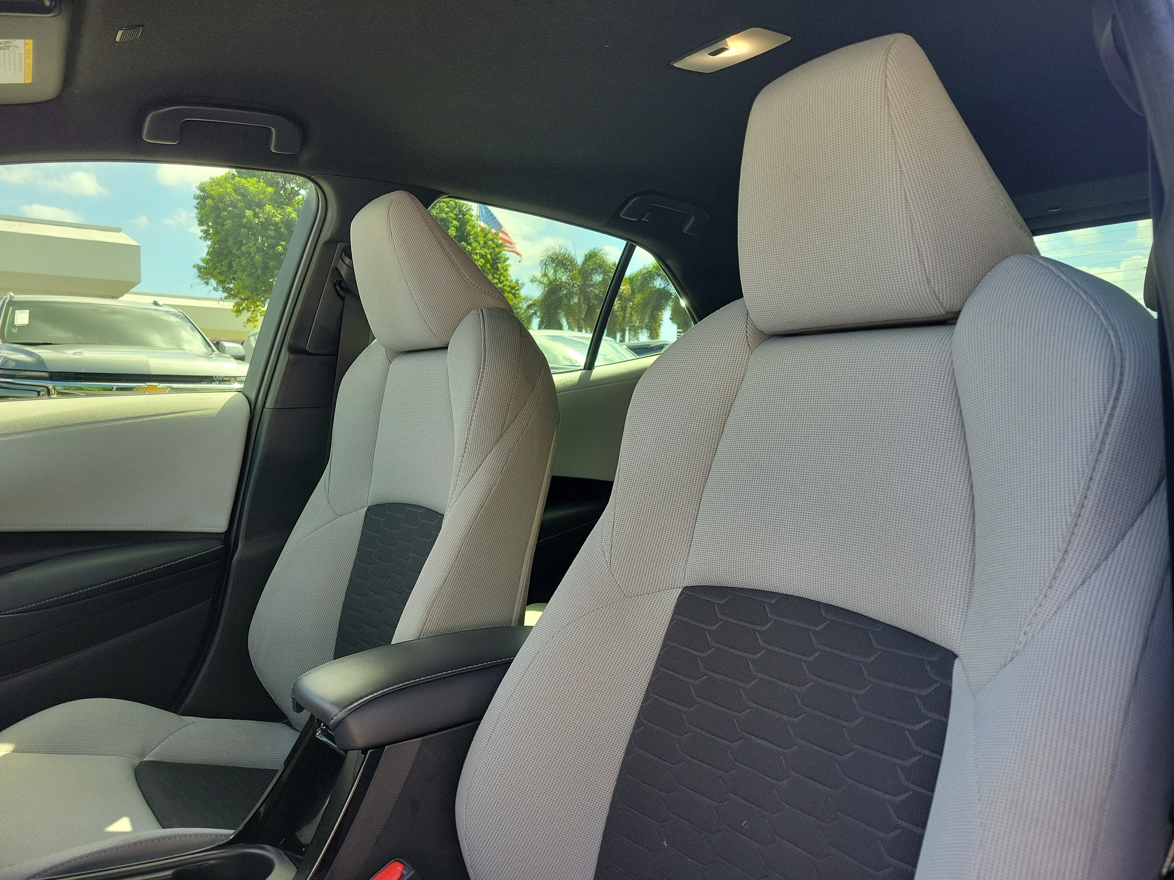 Used 2025 Toyota Corolla SE FWD image 22