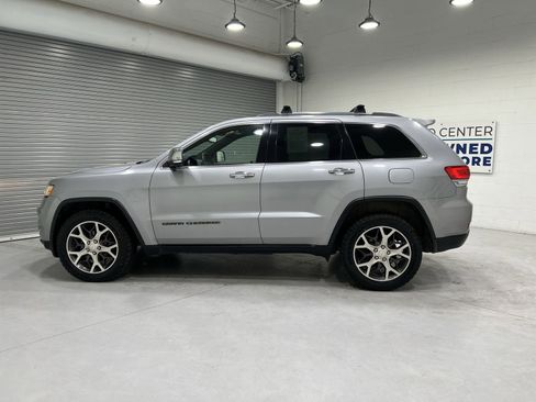 Used 2019 Jeep Grand Cherokee Limited w/ Trailer Tow Group IV AWD/4WD image 5