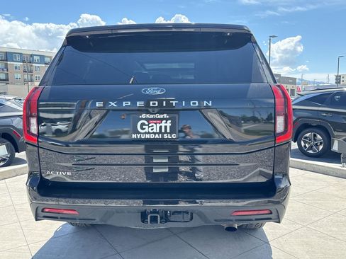 Used 2025 Ford Expedition Active AWD/4WD image 5