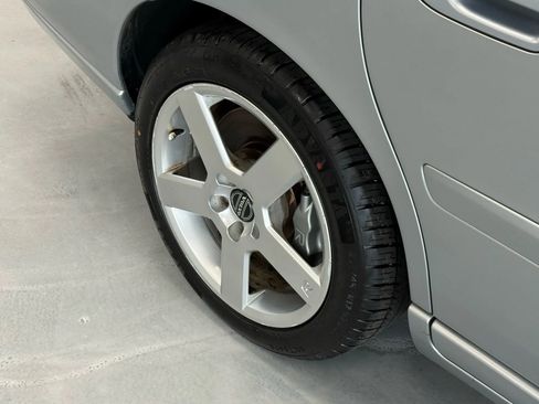 Used 2006 Volvo V70 R image 9
