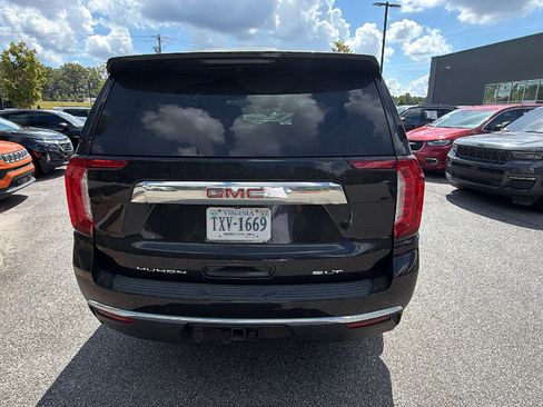 Used 2023 GMC Yukon XL SLT w/ SLT Premium Package AWD/4WD image 9