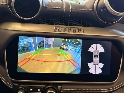 Used 2019 Ferrari Portofino RWD image 28