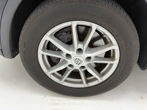 Used 2017 Porsche Cayenne w/ Premium Plus Package image 6