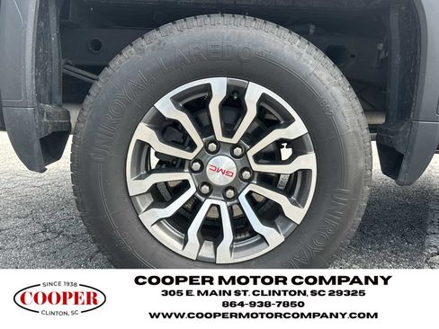 Used 2022 GMC Sierra 1500 AT4 w/ AT4 Premium Package AWD/4WD image 17