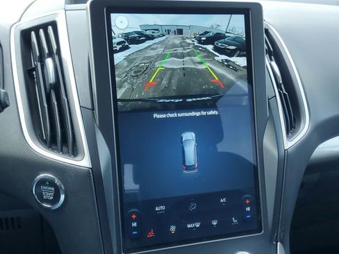 Used 2024 Ford Edge SEL image 21