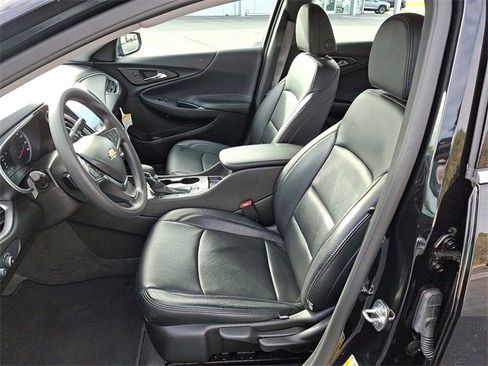 Certified 2025 Chevrolet Malibu LS image 13