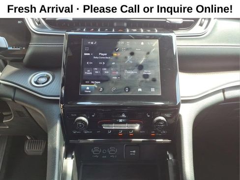 Used 2023 Jeep Grand Cherokee Altitude AWD/4WD image 18