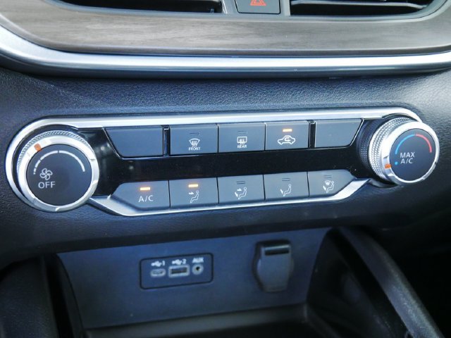 Used 2024 Nissan Altima 2.5 SV FWD image 30