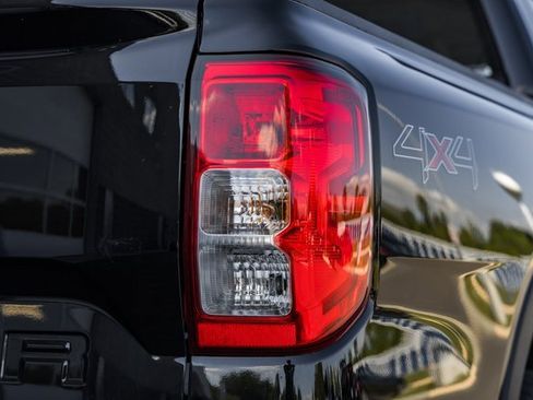 New 2025 Ford Ranger XL image 8