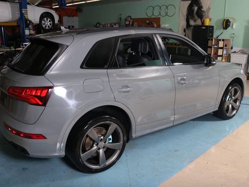 Used 2019 Audi SQ5 Premium Plus w/ Premium Plus Package image 17