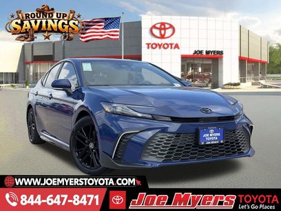 Used 2025 Toyota Camry SE w/ Convenience Package