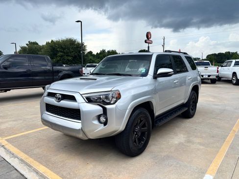 Used 2019 Toyota 4Runner TRD Off-Road Premium image 1