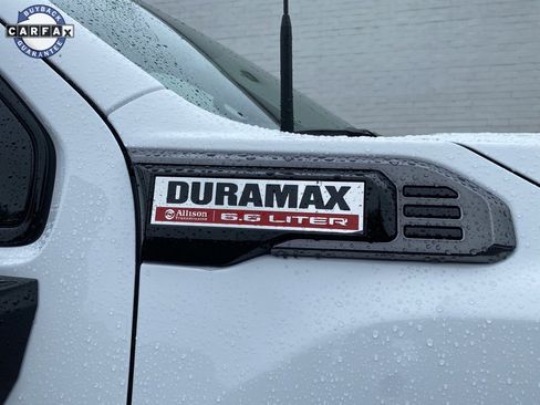 Used 2025 GMC Sierra 2500 AT4 image 10