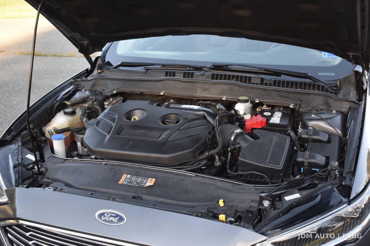 Used 2018 Ford Fusion Titanium AWD/4WD image 32