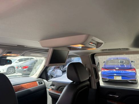 Used 2008 Chevrolet Avalanche LTZ w/ LTZ Preferred Equipment Group image 13