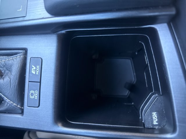 Used 2021 Lexus ES 300h Ultra Luxury w/ Accessory Package FWD image 21