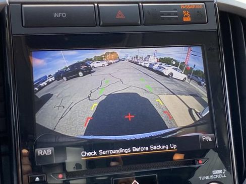 Used 2022 Subaru Ascent Premium w/ Convenience Package AWD/4WD image 12