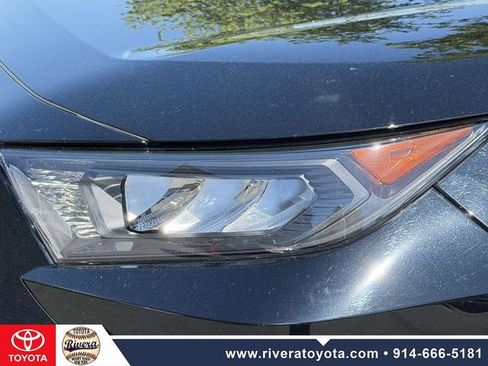 Used 2021 Toyota RAV4 LE AWD/4WD image 9