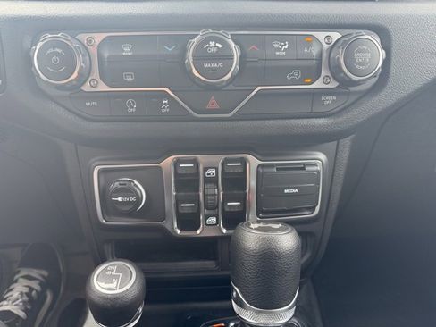 New 2025 Jeep Wrangler Sport S image 23