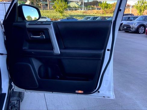 Used 2019 Toyota 4Runner SR5 image 23