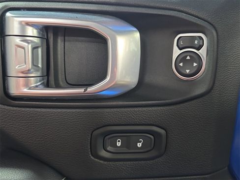 Used 2021 Jeep Gladiator Overland w/ Popular Equipment Package image 27