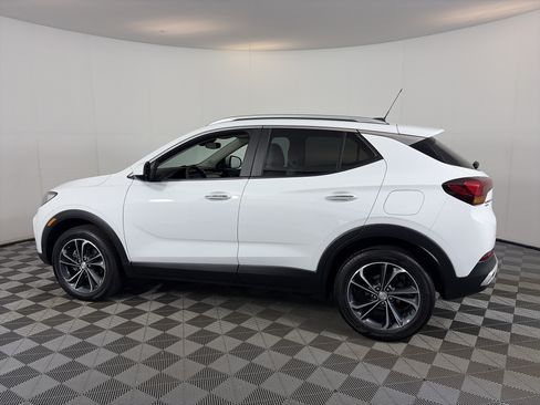 Used 2023 Buick Encore GX Select w/ Safety Package II AWD/4WD image 8