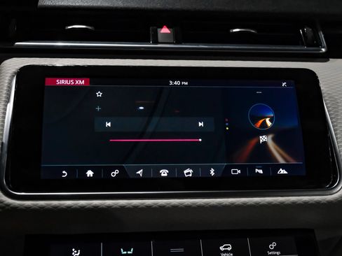 Used 2020 Land Rover Range Rover Velar R-Dynamic S AWD/4WD image 22
