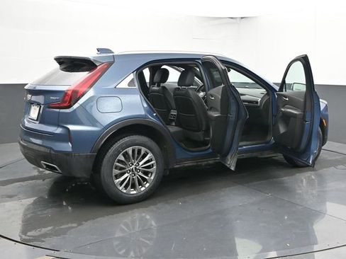 Used 2025 Cadillac XT4 Premium Luxury image 56