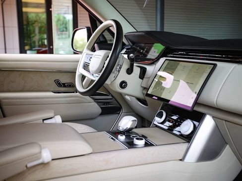 Used 2023 Land Rover Range Rover SV AWD/4WD image 49