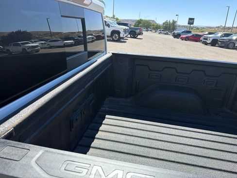 Used 2024 GMC Sierra 1500 SLT w/ SLT Premium Plus Package AWD/4WD image 11