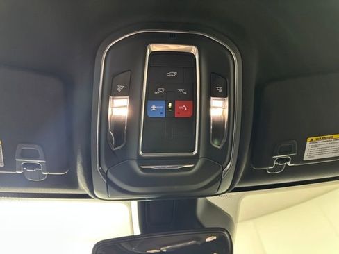 Used 2023 Jeep Grand Cherokee L Laredo image 24