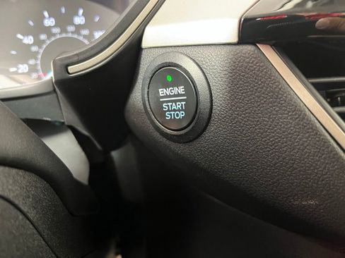 Used 2022 Ford Escape SE w/ SE Sport Appearance Package FWD image 33