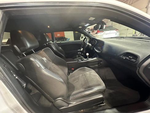 Used 2016 Dodge Challenger R/T Scat Pack w/ Leather Interior Group image 20