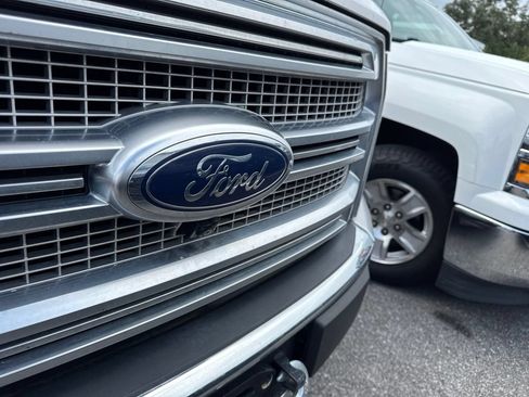 Used 2017 Ford F150 Platinum w/ Equipment Group 701A Luxury AWD/4WD image 2